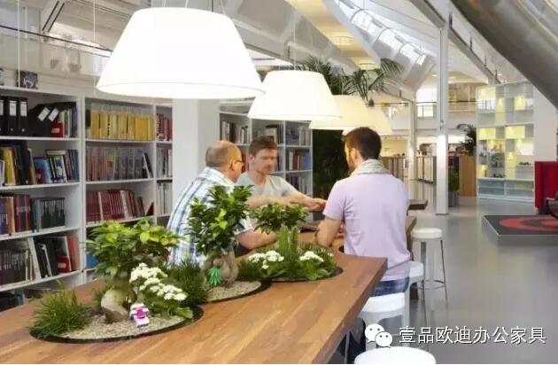 為什么辦公室里一定要養植物？-壹品歐迪辦公家具